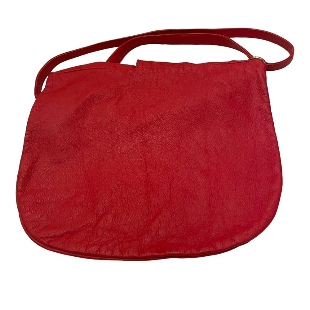 Red Leather Slouchy Shoulder Bag Purse w/Flap Closure Brass Hardware Vintage
